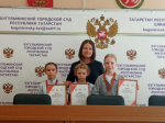 В Бугульме наградили участников патриотического конкурса рисунков