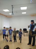 Маленькие бугульминцы сыграли на традиционных музыкальных инструментах