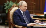 Владимир Путин поздравил работников автотранспортной отрасли с профессиональным праздником.