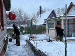 Кадеты из Бугульмы помогли с уборкой двора ветерану труда
