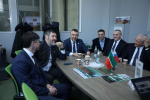 Глава Минпромторга РТ протестировал бугульминские мини-погрузчики и обсудил вопросы экспорта с предприятиями