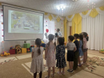 В бугульминском детском саду прошло занятие с родителями и автоинспектором