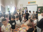 В Татарстане школьники превратились в «светлячков»: гимназисты создали безопасность своими руками