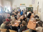 В Татарстане школьники превратились в «светлячков»: гимназисты создали безопасность своими руками