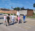 В Бугульме сотрудники Госавтоинспекции и ГБУ «БДД» провели акцию для дошкольников