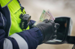 Водители смогут предъявлять инспекторам электронные права и СТС через мессенджер «Макс»